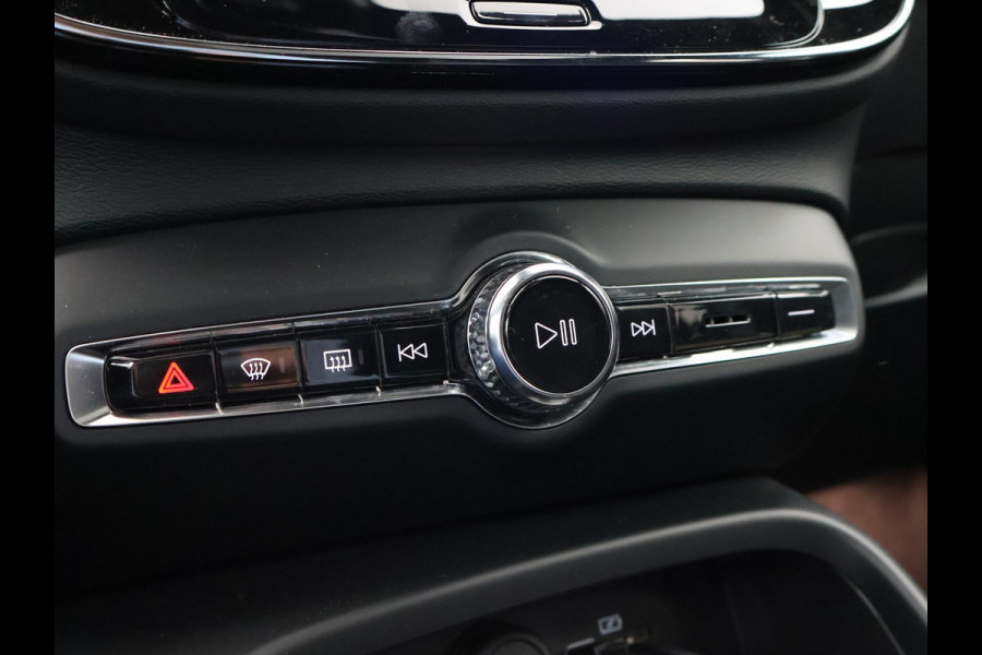 Volvo C40 RECHARGE TWIN ULTIMATE 78 kWh 408 PK SAGE GREEN + ELEK. TREKHAAK | 20 INCH | PANORAMA | PILOT ASSIST | ACC | HK