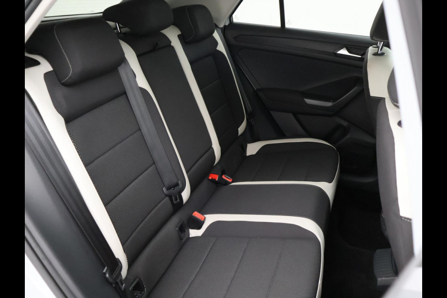 Volkswagen T-Roc 1.5 TSI 150 PK DSG SPORT BTW + TREKHAAK | VIRTUAL COCKPIT | CAMERA | ADAPTIVE CRUISE | CARPLAY