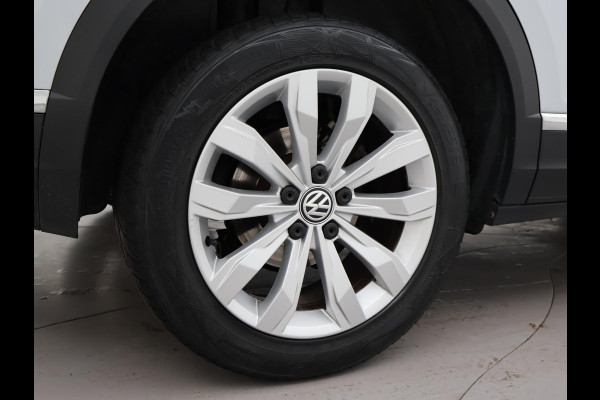 Volkswagen T-Roc 1.5 TSI 150 PK DSG SPORT BTW + TREKHAAK | VIRTUAL COCKPIT | CAMERA | ADAPTIVE CRUISE | CARPLAY