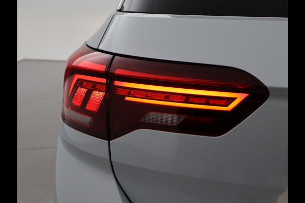 Volkswagen T-Roc 1.5 TSI 150 PK DSG SPORT BTW + TREKHAAK | VIRTUAL COCKPIT | CAMERA | ADAPTIVE CRUISE | CARPLAY
