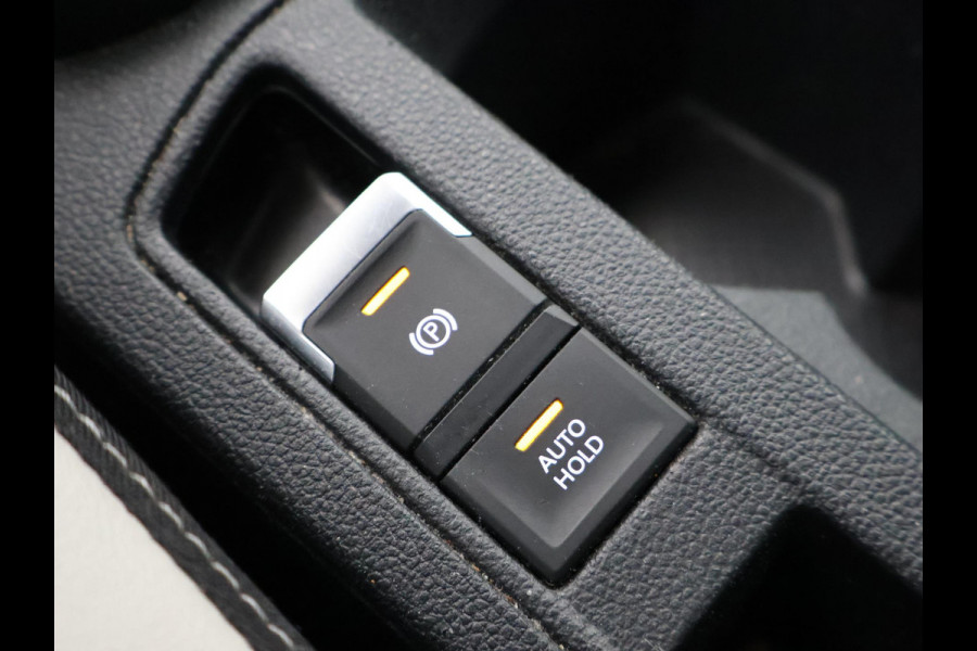 Volkswagen T-Roc 1.5 TSI 150 PK DSG SPORT BTW + TREKHAAK | VIRTUAL COCKPIT | CAMERA | ADAPTIVE CRUISE | CARPLAY