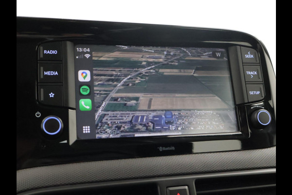 Hyundai i10 1.0 AUTOMAAT COMFORT 5-ZITS + APPLE CARPLAY | DAB+ | CRUISE CONTROL | TWO-TONE WIT/ZWART