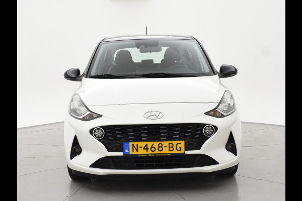 Hyundai i10 1.0 AUTOMAAT COMFORT 5-ZITS + APPLE CARPLAY | DAB+ | CRUISE CONTROL | TWO-TONE WIT/ZWART