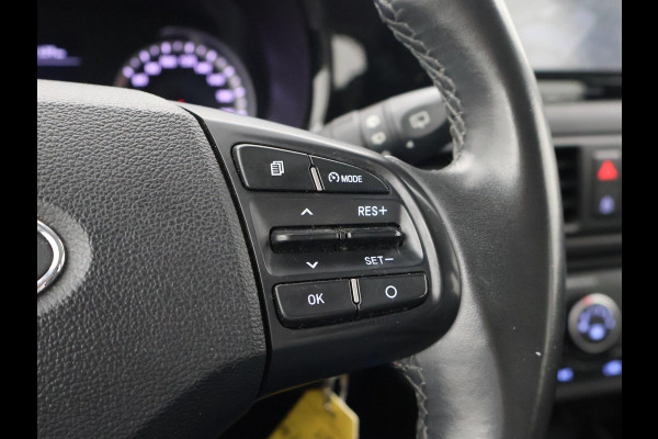 Hyundai i10 1.0 AUTOMAAT COMFORT 5-ZITS + APPLE CARPLAY | DAB+ | CRUISE CONTROL | TWO-TONE WIT/ZWART