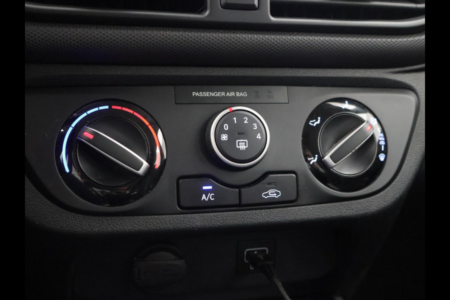 Hyundai i10 1.0 AUTOMAAT COMFORT 5-ZITS + APPLE CARPLAY | DAB+ | CRUISE CONTROL | TWO-TONE WIT/ZWART