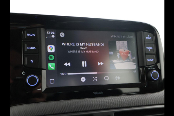 Hyundai i10 1.0 AUTOMAAT COMFORT 5-ZITS + APPLE CARPLAY | DAB+ | CRUISE CONTROL | TWO-TONE WIT/ZWART