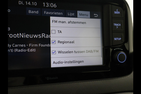 Hyundai i10 1.0 AUTOMAAT COMFORT 5-ZITS + APPLE CARPLAY | DAB+ | CRUISE CONTROL | TWO-TONE WIT/ZWART