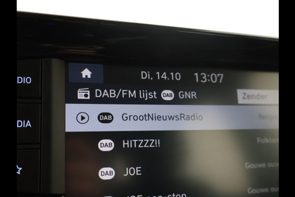 Hyundai i10 1.0 AUTOMAAT COMFORT 5-ZITS + APPLE CARPLAY | DAB+ | CRUISE CONTROL | TWO-TONE WIT/ZWART