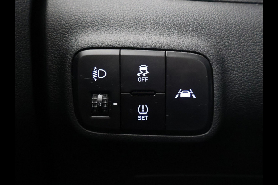 Hyundai i10 1.0 AUTOMAAT COMFORT 5-ZITS + APPLE CARPLAY | DAB+ | CRUISE CONTROL | TWO-TONE WIT/ZWART