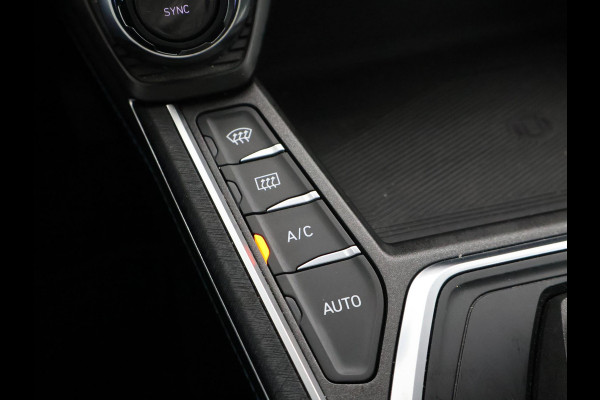 Lynk & Co 01 1.5 261 PK HYBRID AUT. + TREKHAAK 1800 KG | PREMIUM AUDIO | OPEN DAK | ADAPTIVE CRUISE | 20 INCH LMV