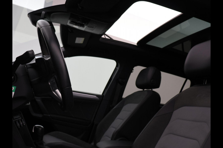 Volkswagen Tiguan Allspace 1.5 TSI R-LINE INTERIEUR + EXTERIEUR | VIRTUAL COCKPIT | TREKHAAK | PANORAMA | ADAPTIVE CRUISE