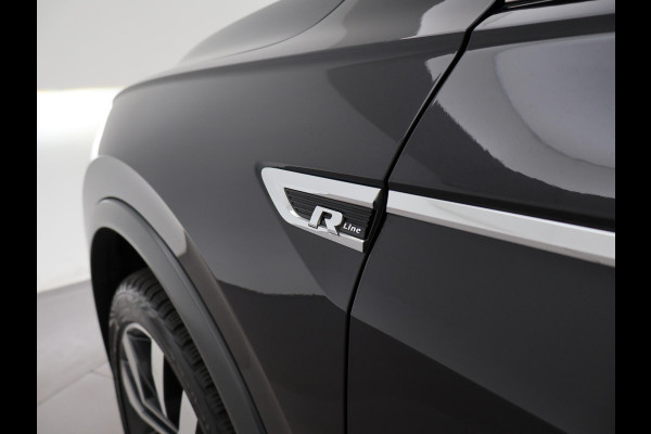 Volkswagen Tiguan Allspace 1.5 TSI R-LINE INTERIEUR + EXTERIEUR | VIRTUAL COCKPIT | TREKHAAK | PANORAMA | ADAPTIVE CRUISE