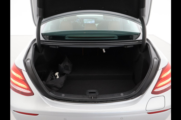Mercedes-Benz E-Klasse 350e PLUG-IN HYBRID + HEAD-UP | DISTRONIC+ | SFEERVERLICHTING | LUCHTVERING