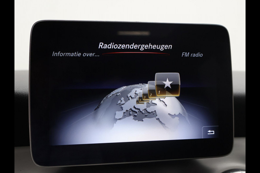 Mercedes-Benz CLA-Klasse Shooting Brake 180 AMG NIGHT + PANORAMA SCHUIFDAK | APPLE CARPLAY | CAMERA | STOELVERW. |