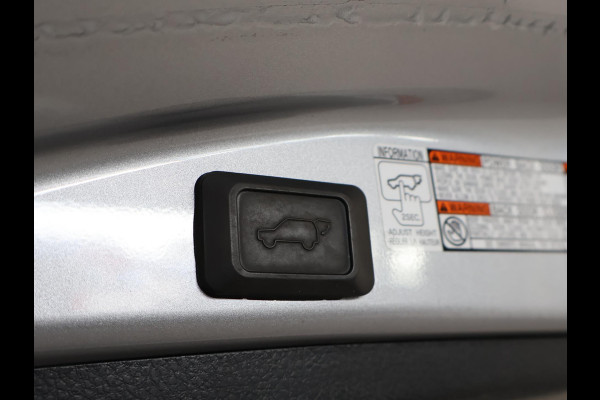 Toyota RAV4 2.5 HYBRID AUT. BLACK EDITION + SCHUIFDAK | LEDER | CAMERA | ADAPTIVE CRUISE | STOELVERW. | 18 INCH