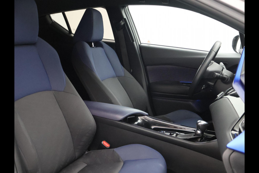 Toyota C-HR 1.8 HYBRID BI-TONE SPORT EXECUTIVE + ADAPTIVE CRUISE / JBL AUDIO / CAMERA / STOELVERWARMING