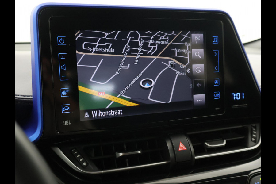 Toyota C-HR 1.8 HYBRID BI-TONE SPORT EXECUTIVE + ADAPTIVE CRUISE / JBL AUDIO / CAMERA / STOELVERWARMING