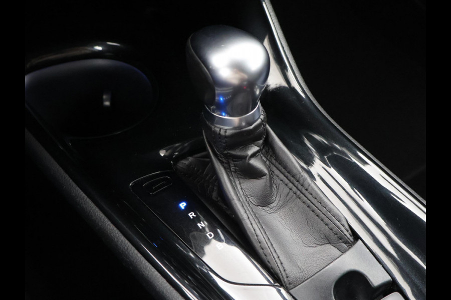 Toyota C-HR 1.8 HYBRID BI-TONE SPORT EXECUTIVE + ADAPTIVE CRUISE / JBL AUDIO / CAMERA / STOELVERWARMING