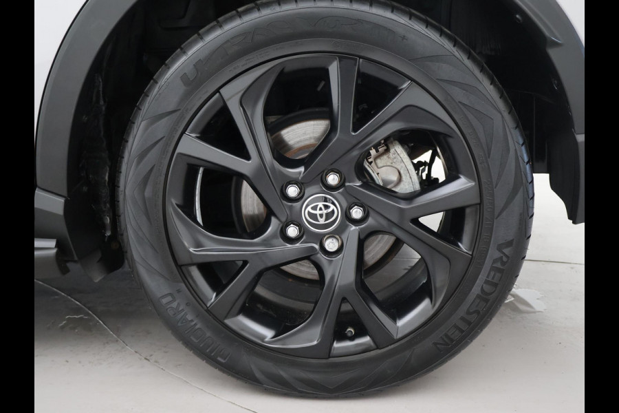 Toyota C-HR 1.8 HYBRID BI-TONE SPORT EXECUTIVE + ADAPTIVE CRUISE / JBL AUDIO / CAMERA / STOELVERWARMING