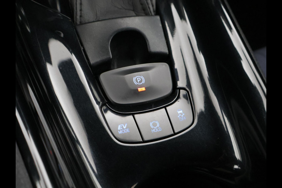 Toyota C-HR 1.8 HYBRID BI-TONE SPORT EXECUTIVE + ADAPTIVE CRUISE / JBL AUDIO / CAMERA / STOELVERWARMING