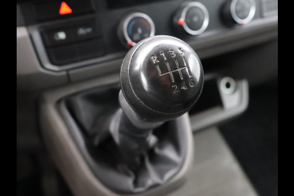 Volkswagen Crafter 35 2.0 TDI 140 PK 4MOTION 4X4 L3H2 + TREKHAAK 3000 KG / DEALER ONDERHOUDEN