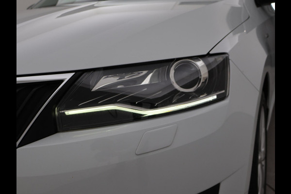 Škoda Rapid Spaceback 1.0 TSI DSG AUT CLEVER WIT PARELMOER + PANORAMADAK | STOELVERWARMING | DAB | NAVIGATIE