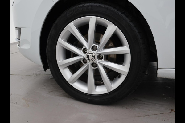 Škoda Rapid Spaceback 1.0 TSI DSG AUT CLEVER WIT PARELMOER + PANORAMADAK | STOELVERWARMING | DAB | NAVIGATIE