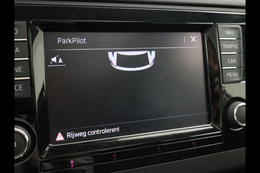 Škoda Rapid Spaceback 1.0 TSI DSG AUT CLEVER WIT PARELMOER + PANORAMADAK | STOELVERWARMING | DAB | NAVIGATIE