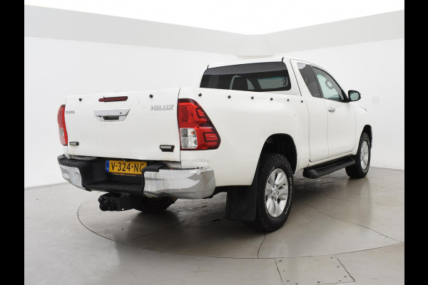 Toyota Hilux 2.4 D-4D-F 150 PK 4X4 XTRA CAB PROFESSIONAL EURO 6 + LEDER | AIRCO | CRUISE | TREKHAAK