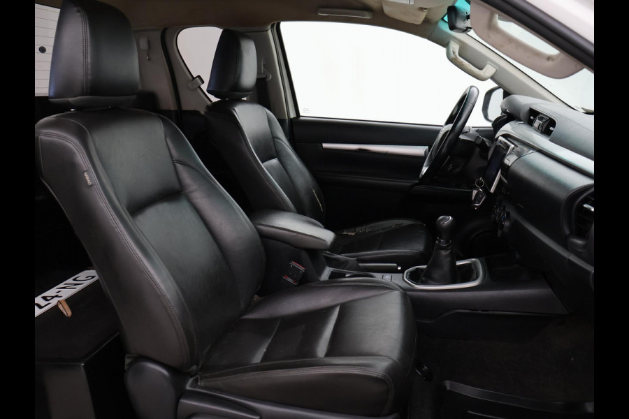 Toyota Hilux 2.4 D-4D-F 150 PK 4X4 XTRA CAB PROFESSIONAL EURO 6 + LEDER | AIRCO | CRUISE | TREKHAAK