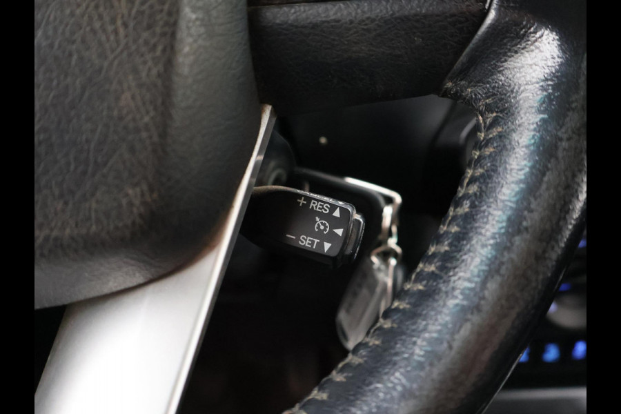 Toyota Hilux 2.4 D-4D-F 150 PK 4X4 XTRA CAB PROFESSIONAL EURO 6 + LEDER | AIRCO | CRUISE | TREKHAAK