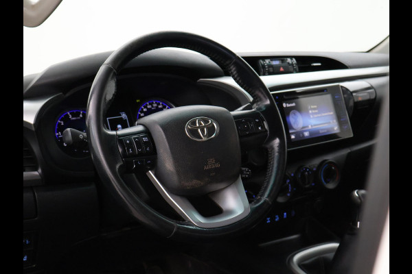 Toyota Hilux 2.4 D-4D-F 150 PK 4X4 XTRA CAB PROFESSIONAL EURO 6 + LEDER | AIRCO | CRUISE | TREKHAAK