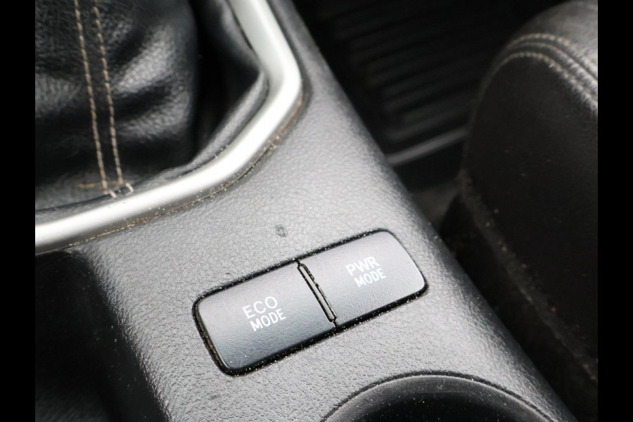 Toyota Hilux 2.4 D-4D-F 150 PK 4X4 XTRA CAB PROFESSIONAL EURO 6 + LEDER | AIRCO | CRUISE | TREKHAAK