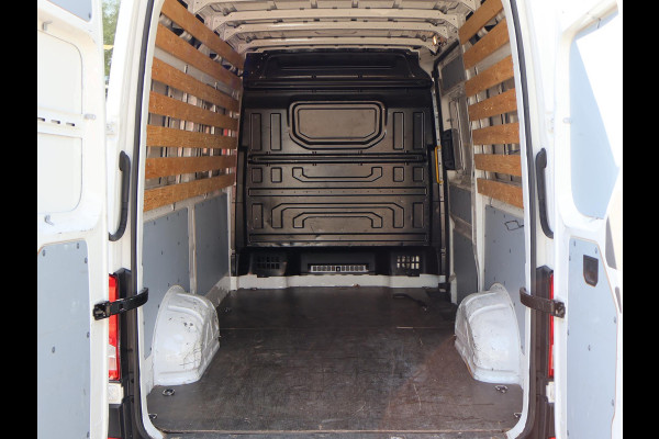 Volkswagen Crafter 2.0 TDI L3H3 + CARPLAY | CAMERA | CRUISE CONTROL | 3 ZITS