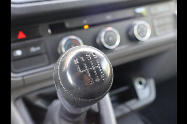 Volkswagen Crafter 2.0 TDI L3H3 + CARPLAY | CAMERA | CRUISE CONTROL | 3 ZITS