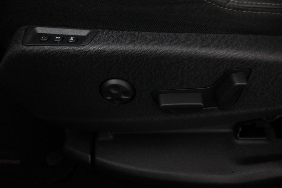 Peugeot 5008 1.2 PureTech*NAVI*CAM*HAAK*CRUISE*ECC*CARPLAY*7PER