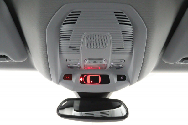 Peugeot 3008 1.2 PureTech Blue*ECC*HAAK*NAVI*CAM*CARPLAY