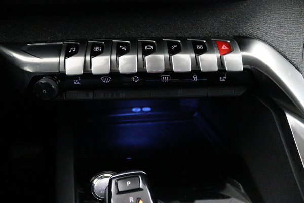 Peugeot 5008 1.2 PureTech*NAVI*CAM*HAAK*CRUISE*ECC*CARPLAY*7PER