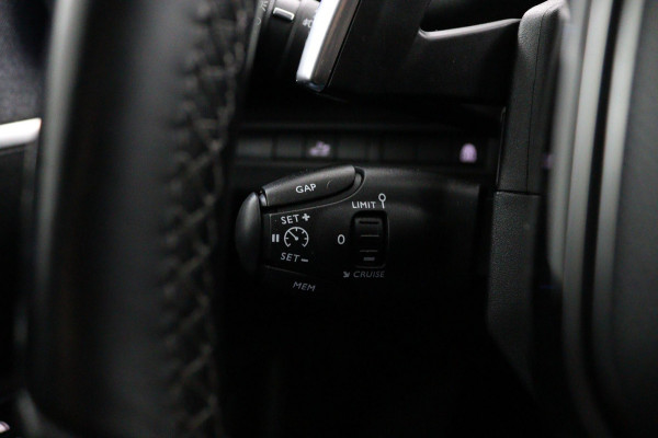 Peugeot 5008 1.2 PureTech*NAVI*CAM*HAAK*CRUISE*ECC*CARPLAY*7PER