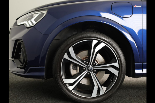 Audi Q3 45 TFSI e S edition 245pk | Panoramadak | Trekhaak wegklapbaar | Stoelverwarming | 20 inch Lichtmetalen velgen