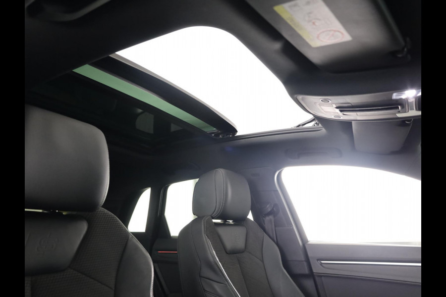 Audi Q3 45 TFSI e S edition 245pk | Panoramadak | Trekhaak wegklapbaar | Stoelverwarming | 20 inch Lichtmetalen velgen