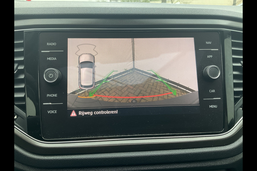 Volkswagen T-Roc 1.5 TSI Style Aut7 Virtual Cock Carplay Pano.dak Adap.Cr Trekhaak