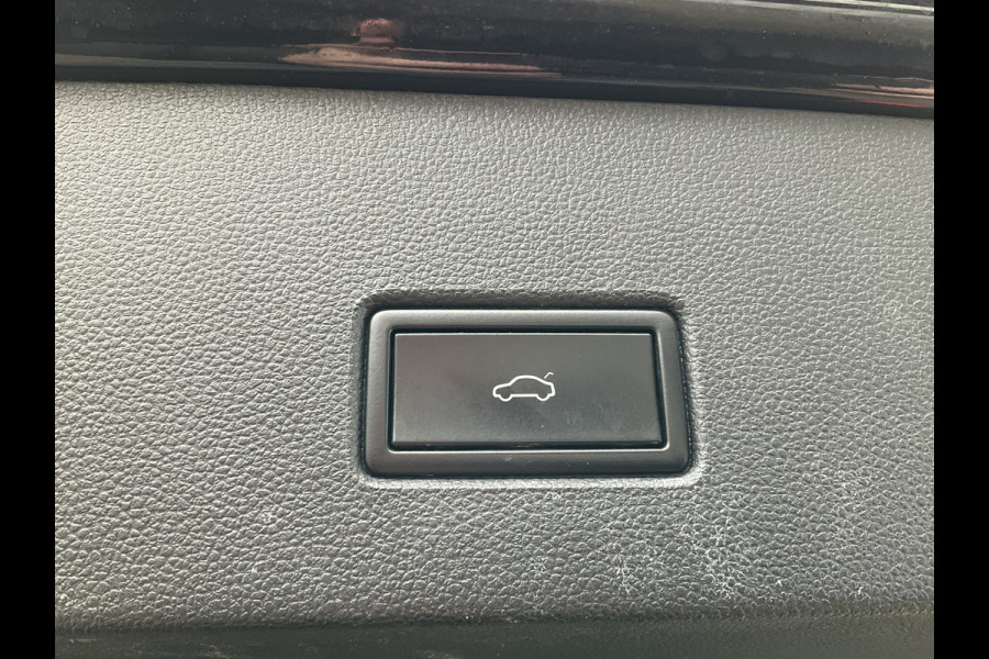 Volkswagen T-Roc 1.5 TSI Style Aut7 Virtual Cock Carplay Pano.dak Adap.Cr Trekhaak