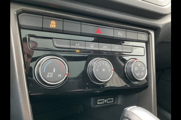 Volkswagen T-Roc 1.5 TSI Style Aut7 Virtual Cock Carplay Pano.dak Adap.Cr Trekhaak