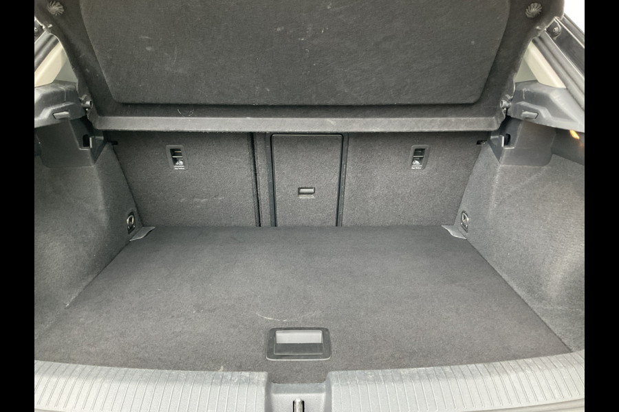 Volkswagen T-Roc 1.5 TSI Style Aut7 Virtual Cock Carplay Pano.dak Adap.Cr Trekhaak