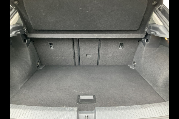 Volkswagen T-Roc 1.5 TSI Style Aut7 Virtual Cock Carplay Pano.dak Adap.Cr Trekhaak
