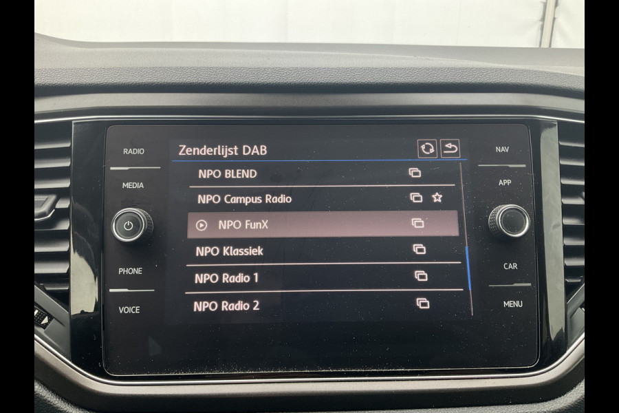 Volkswagen T-Roc 1.5 TSI Style Aut7 Virtual Cock Carplay Pano.dak Adap.Cr Trekhaak