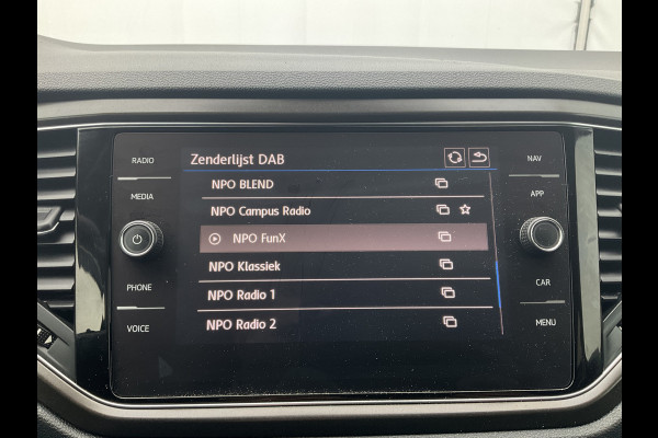 Volkswagen T-Roc 1.5 TSI Style Aut7 Virtual Cock Carplay Pano.dak Adap.Cr Trekhaak
