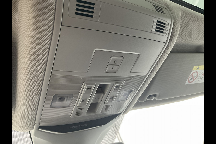 Volkswagen T-Roc 1.5 TSI Style Aut7 Virtual Cock Carplay Pano.dak Adap.Cr Trekhaak