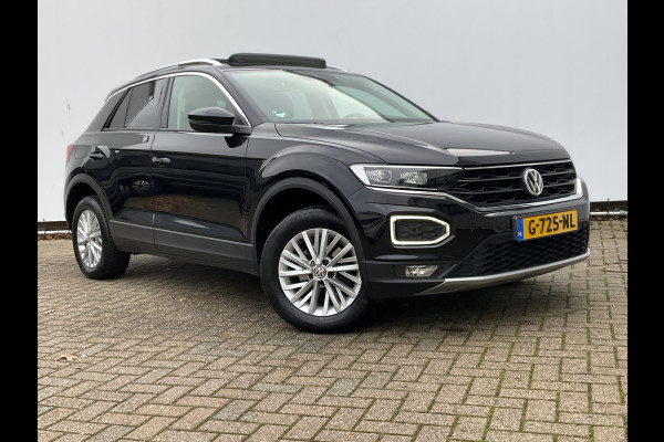 Volkswagen T-Roc 1.5 TSI Style Aut7 Virtual Cock Carplay Pano.dak Adap.Cr Trekhaak